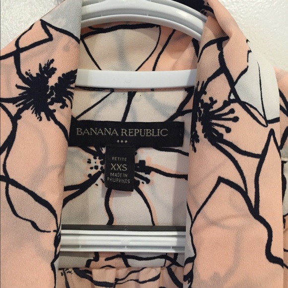 Banana republic floral blouse size xxs - Picture 6 of 7